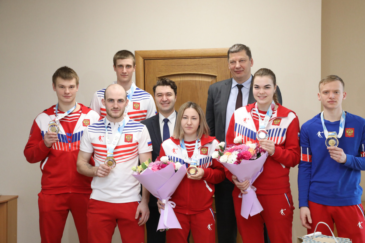 Победителей зимней Универсиады в Красноярске поздравили в Нижегородском кремле