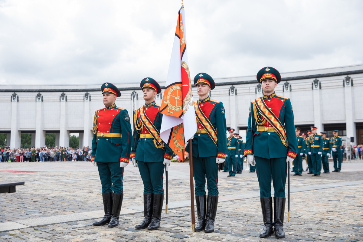 Более 10 новобранцев Семеновского полка из Нижегородской области приняли присягу у стен Музея Победы