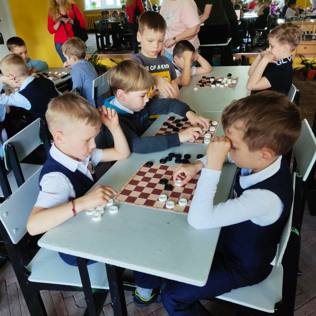 Первоклассник лицея №87, одержал победу в шашечном турнире в Московском районе