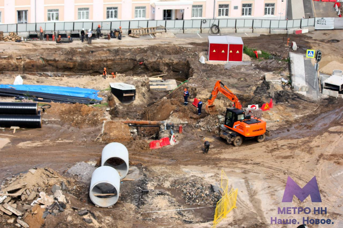 Опубликованы высотные фото с места строительства метро на площади Свободы