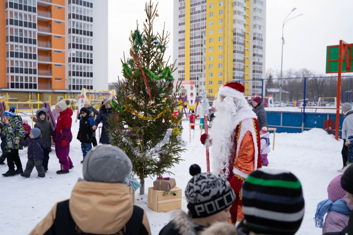 Более шести тысяч нижегородцев приняли участие в 48 праздниках «Новый год в каждый двор»